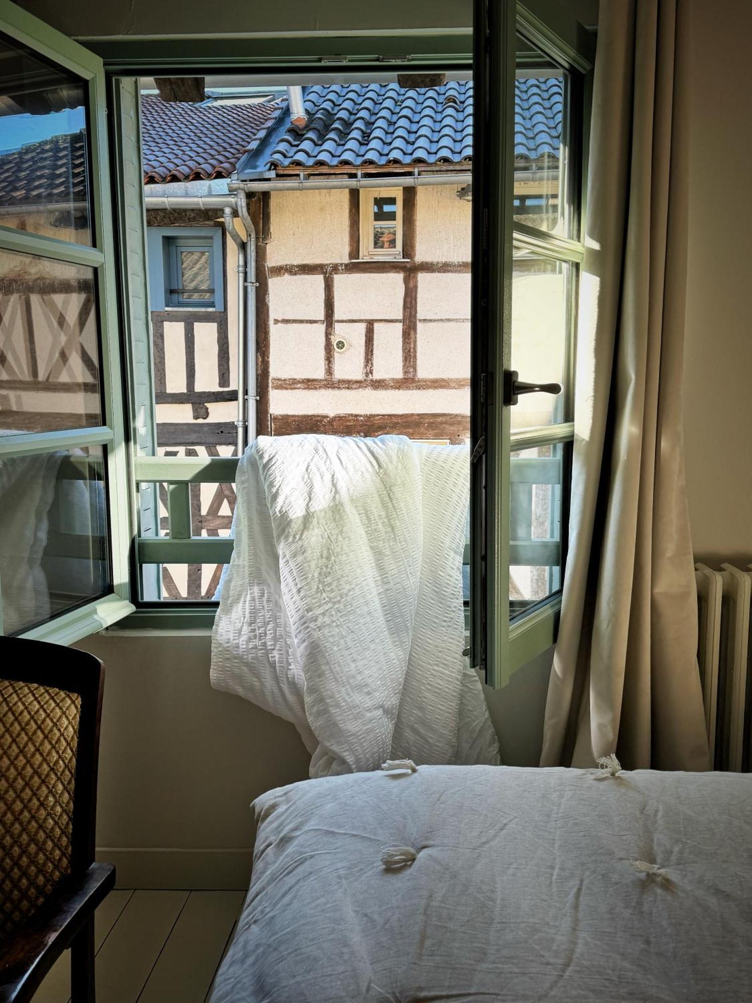 Maison D'Hote Les Allois Limoges Bagian luar foto
